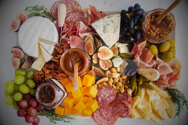 Plateau à Fromage En Bambou Avec Couvercle - 35,7x28,1x2,3 Cm - 6 Compartiments - Planche Charcuterie Cadeau Fête