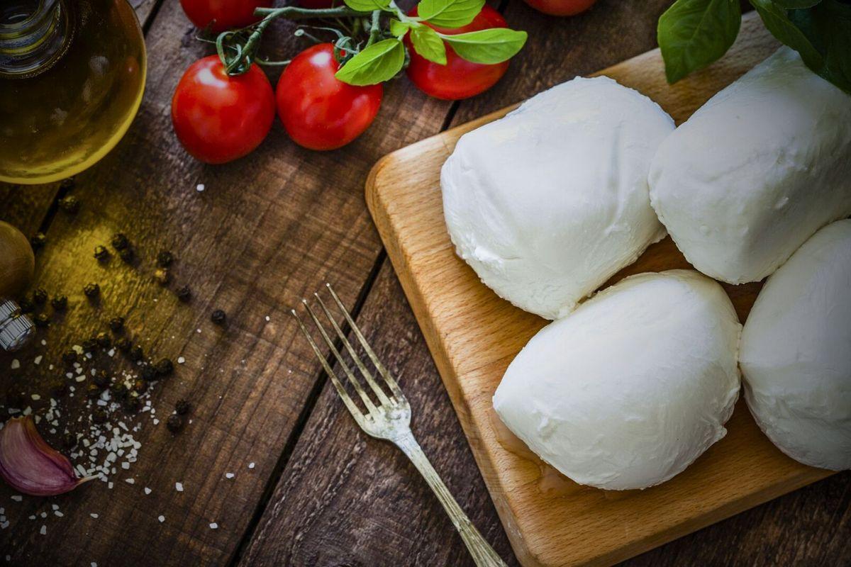 Les Secrets de la Fabrication de la Véritable Mozzarella - Fromagerie du Château