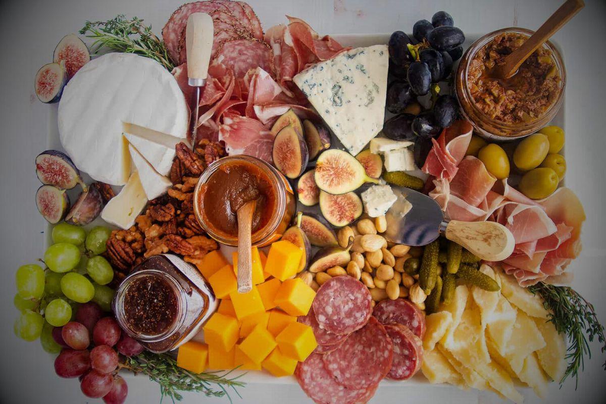 Les secrets pour créer un plateau de fromage et charcuterie parfait
