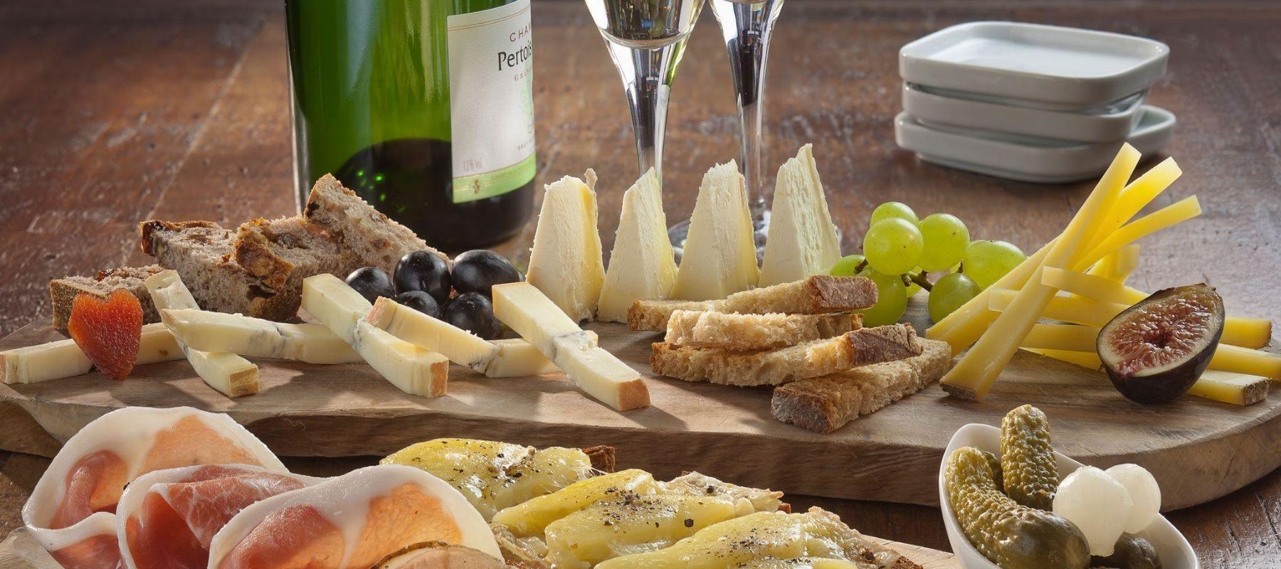 Du fromage pour un évènement : Guide de la quantité de fromage à prévoir - Fromagerie du Château