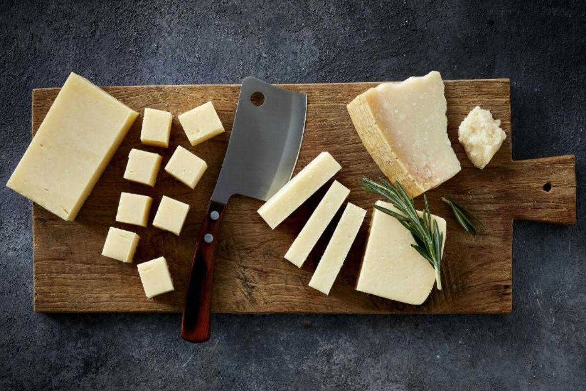 Initiation à la découpe du fromage - Fromagerie du Château