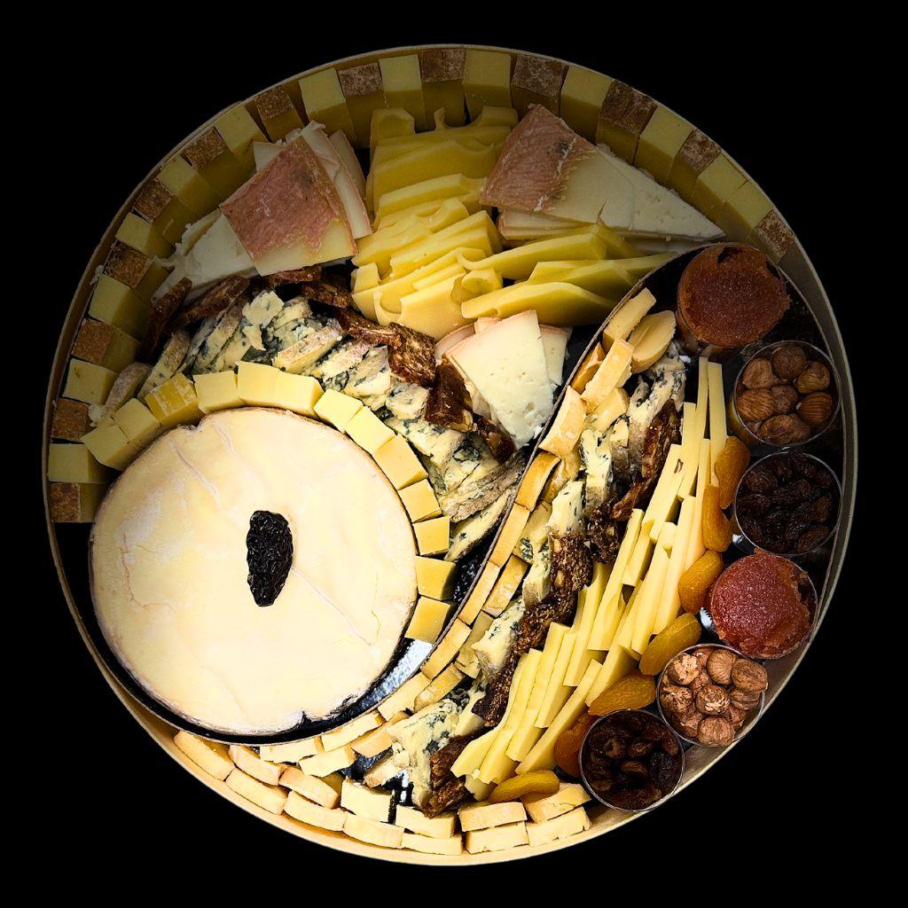 Boite apéro "TOUT SCHUSS" Hiver Savoyard pour 6 à 12 pers