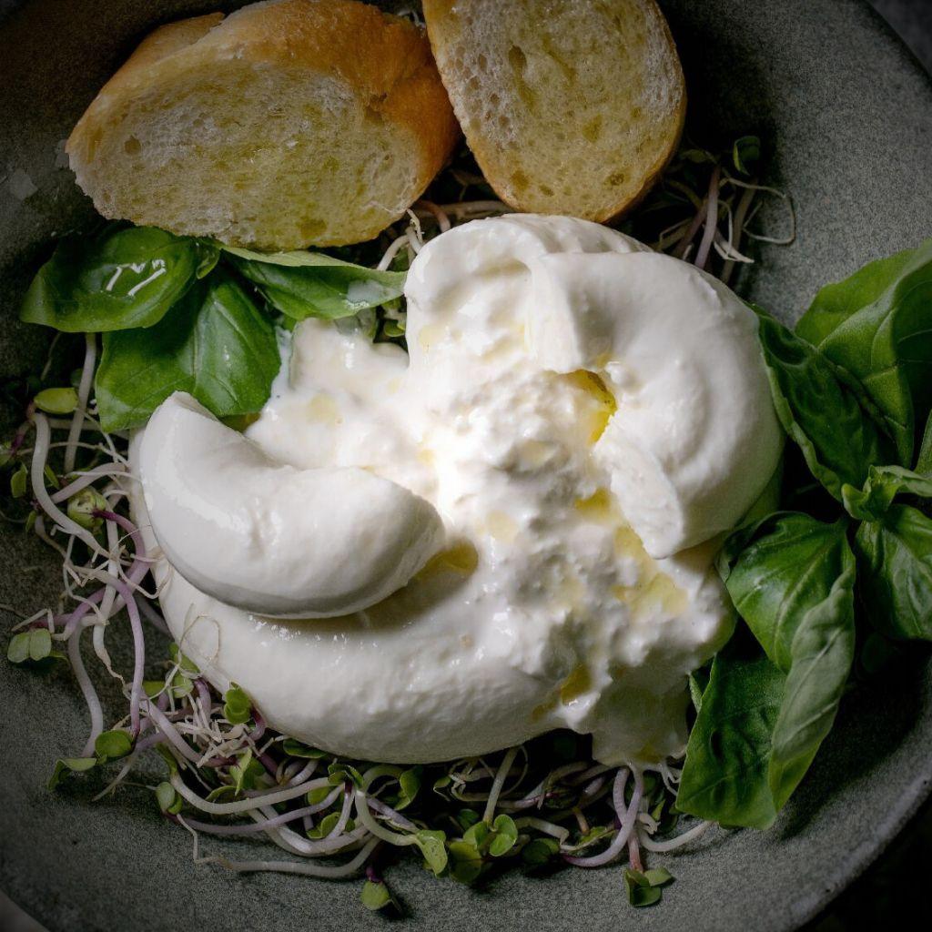 Burrata artisanale des Pouilles 250g - Coeur crémeux et fondant