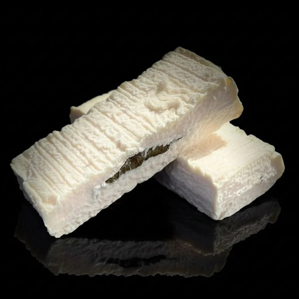 Brique Sakura Fromage de Chèvre Fermier Feuille de Cerisier