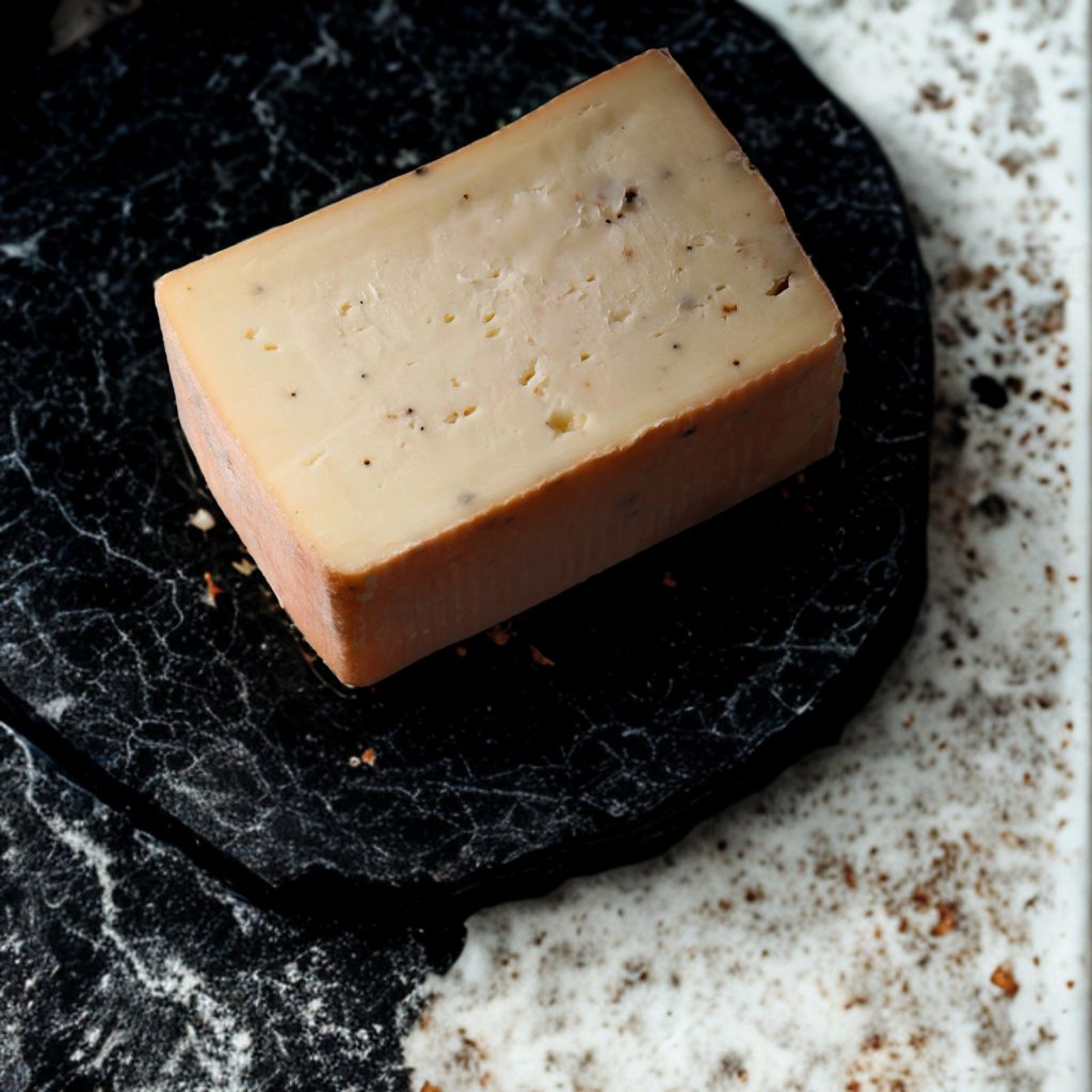 Favola de la vallée de Taleggio à la truffe blanche - Fromagerie du Château