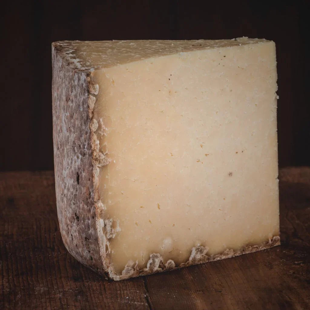 Cantal Fermier AOP au Lait de Salers - Fromage Authentique d’Auvergne