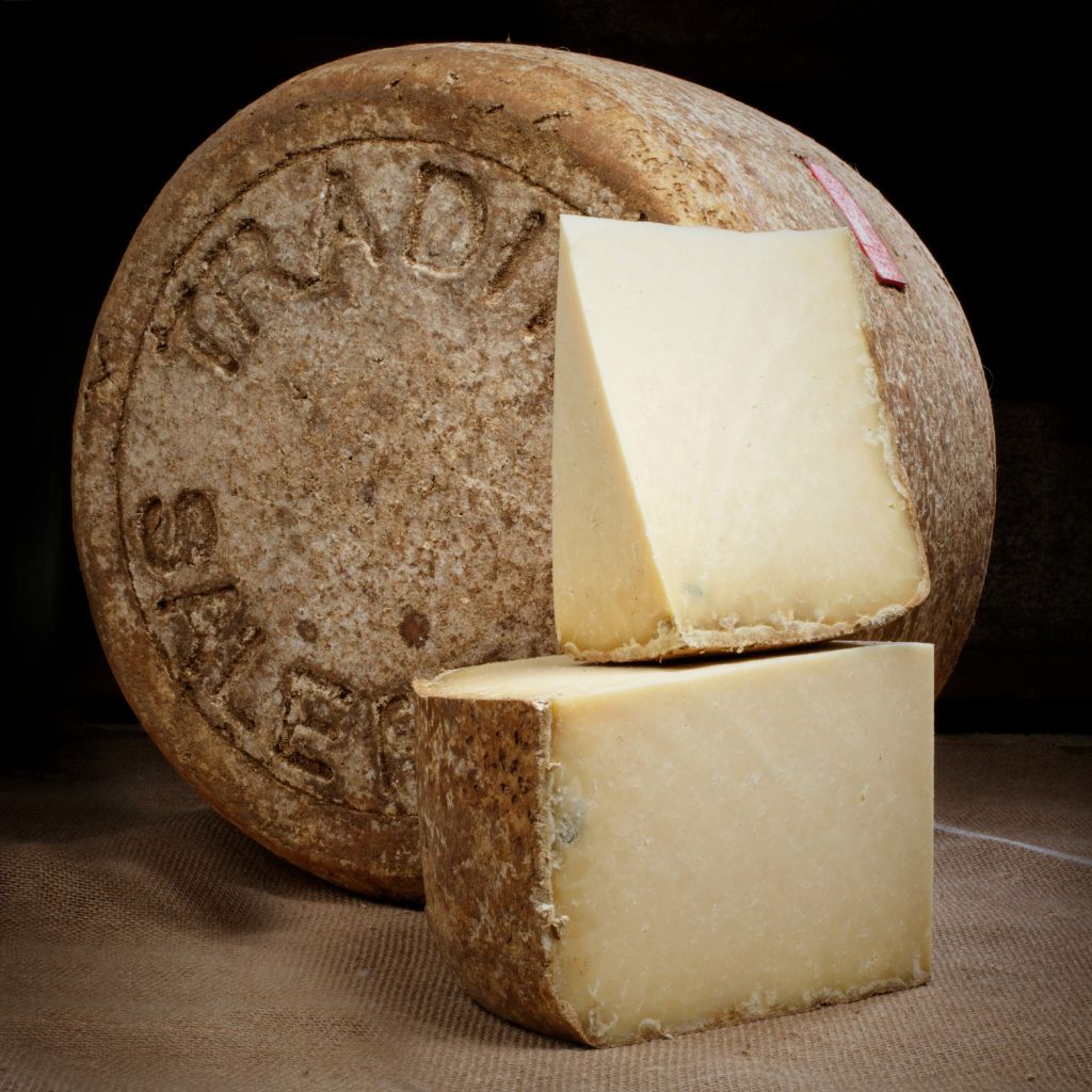 Salers Fermier AOP Affiné 8 Mois - Fromage Authentique du Cantal