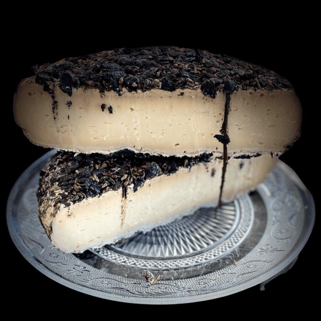 Tomme au marc de Savoie - Fromagerie du Château
